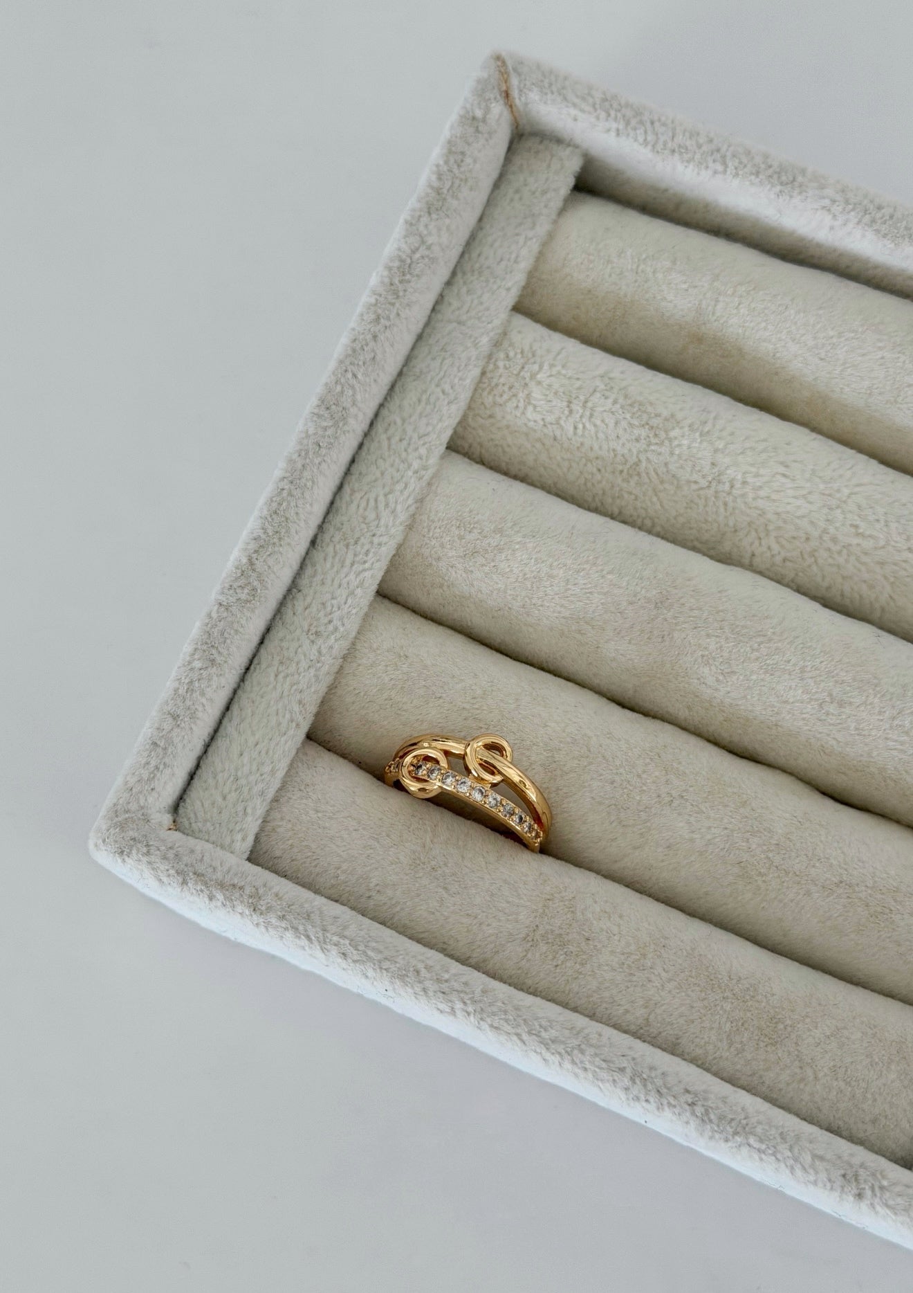 Flow Knot Ring