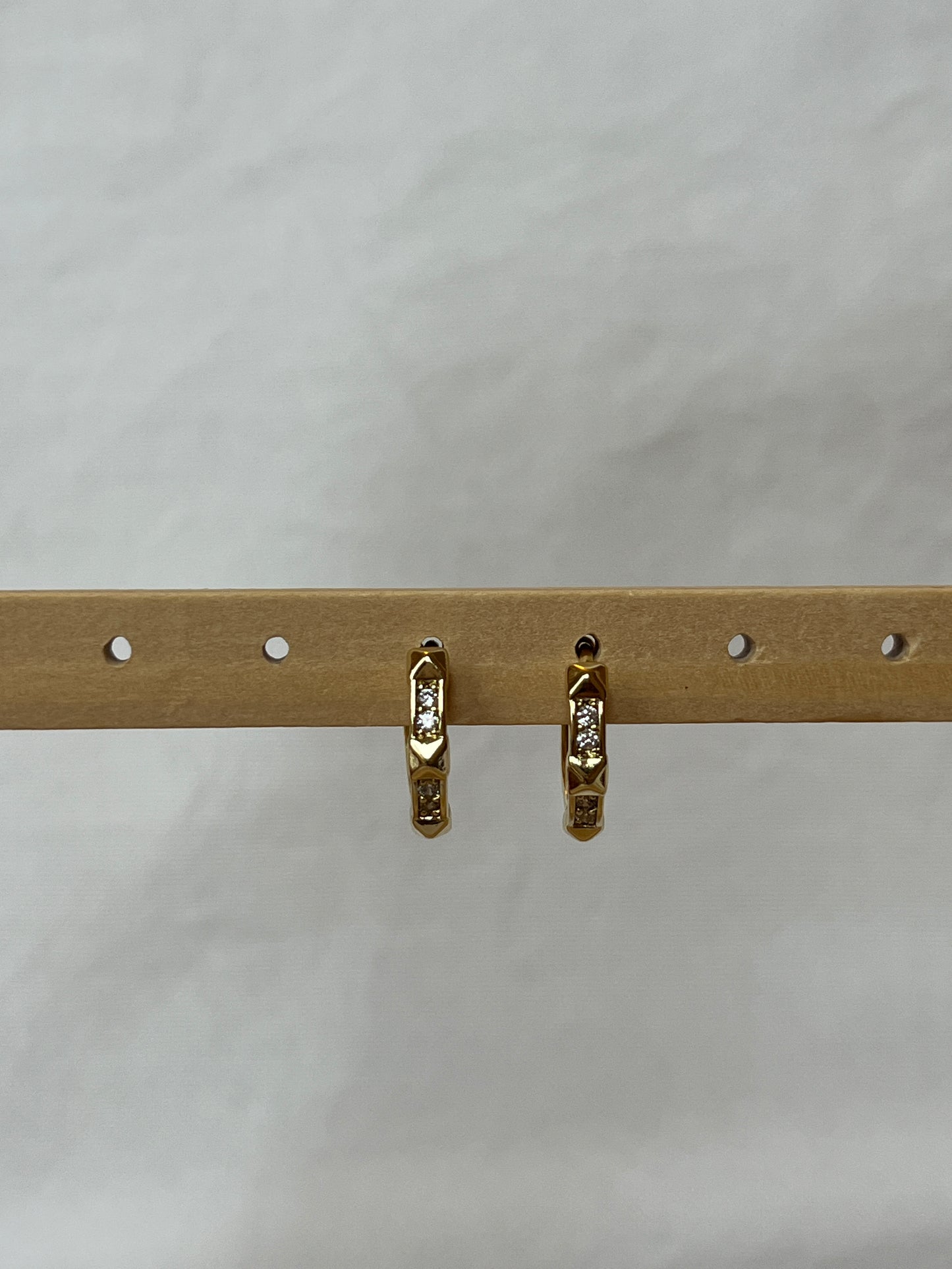 Minimal Hoop Earring