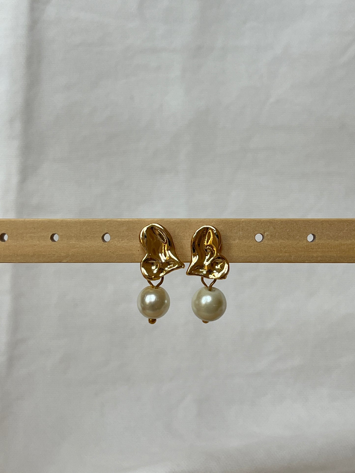 Pearl Drop Heart Earring