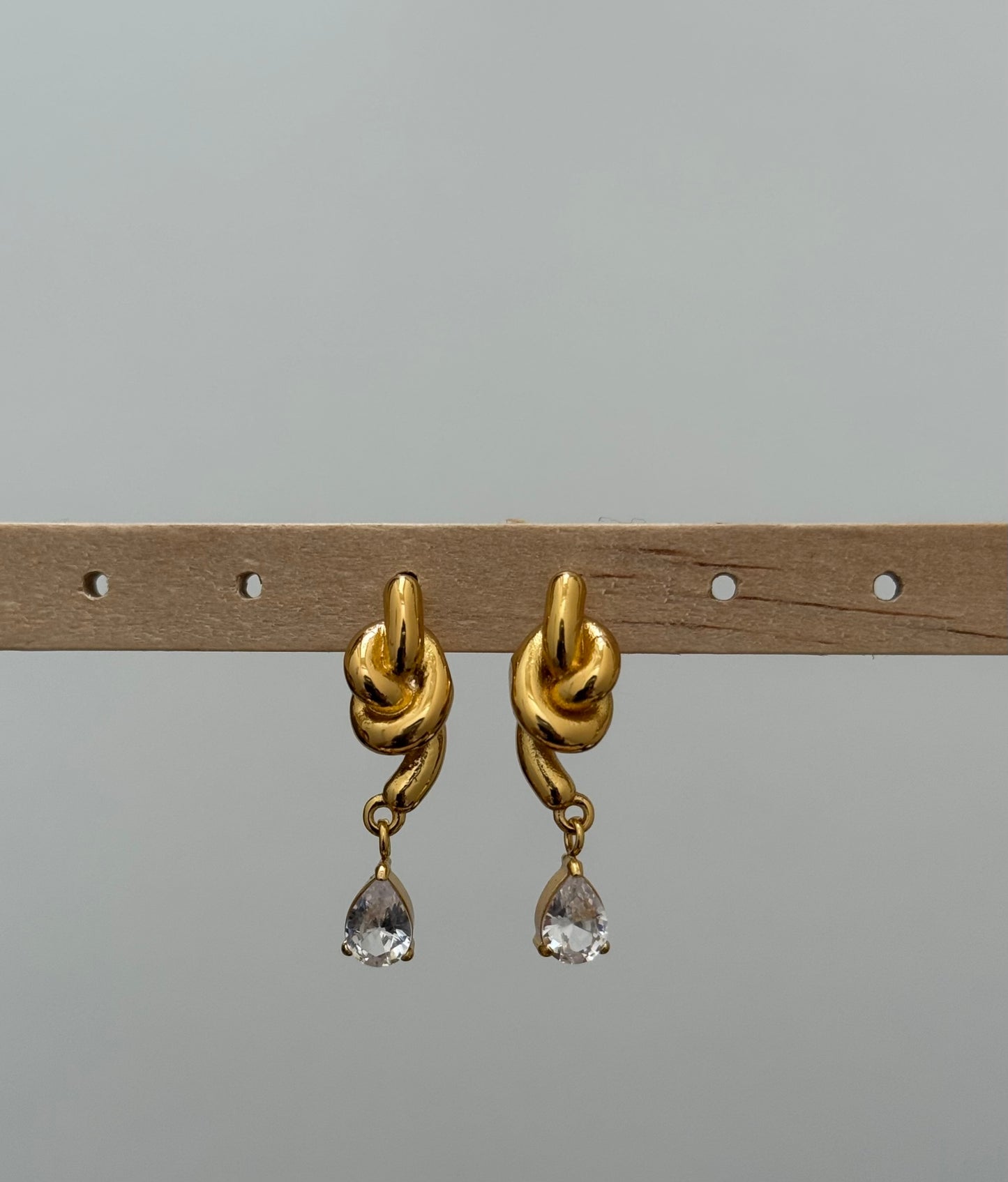Twilight Knot Drops