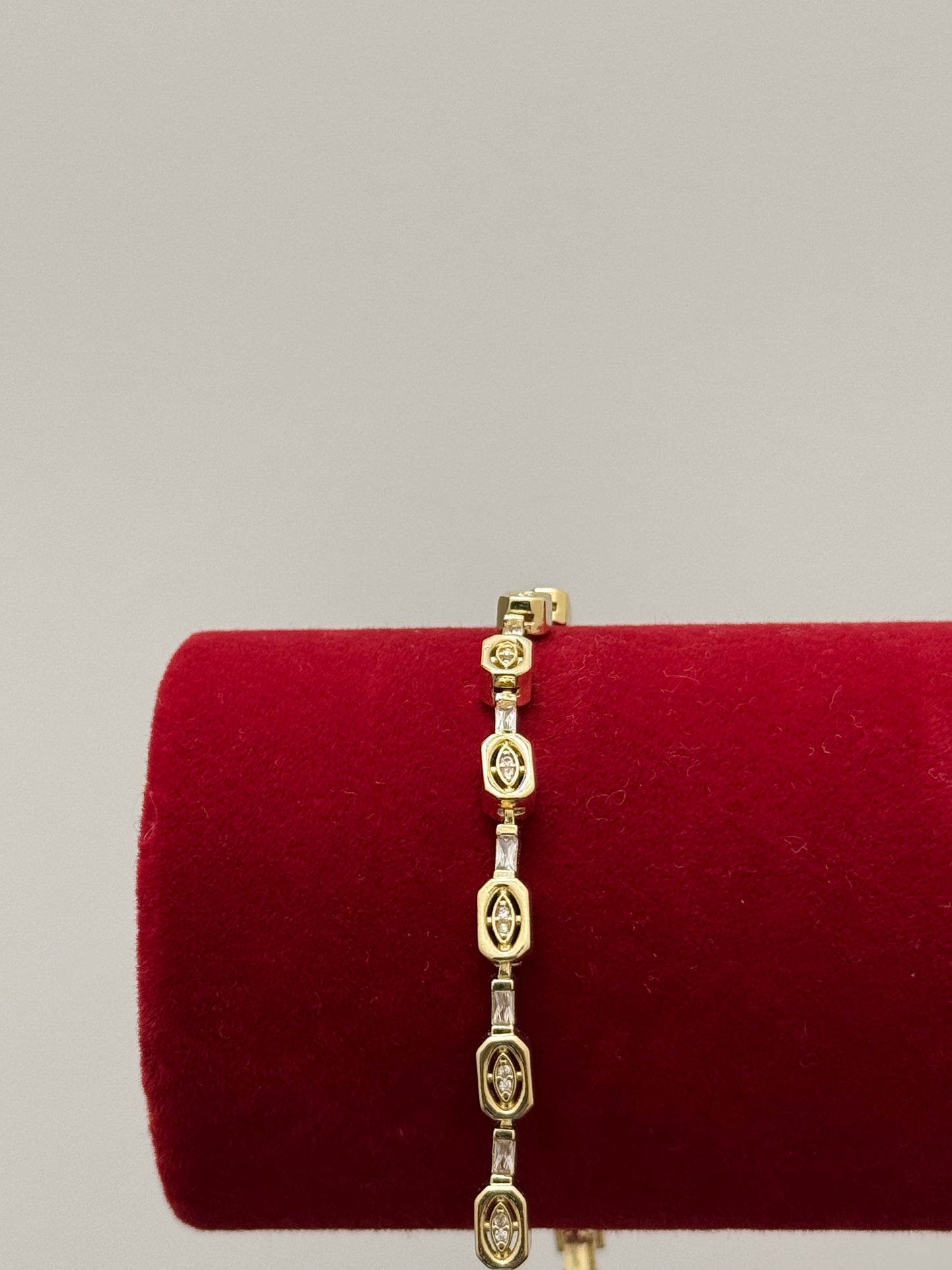 Royal Frame Bracelet