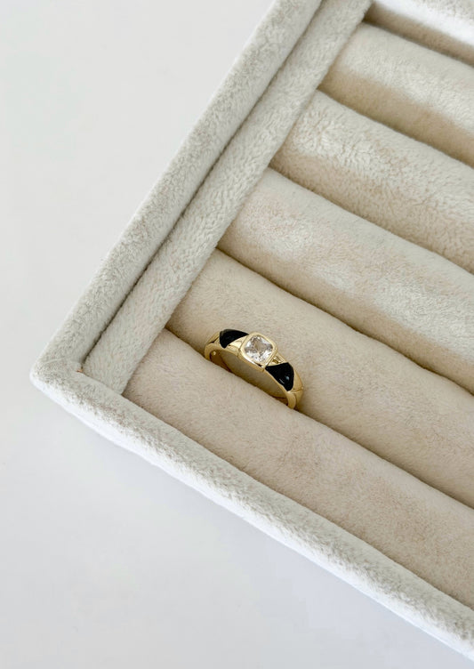 Noir Crystal Ring