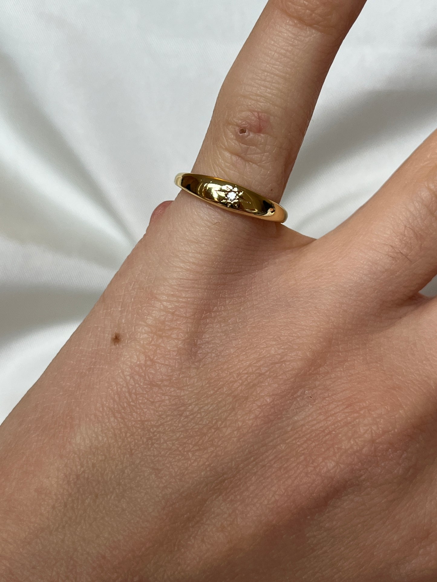 Solitaire Touch Ring