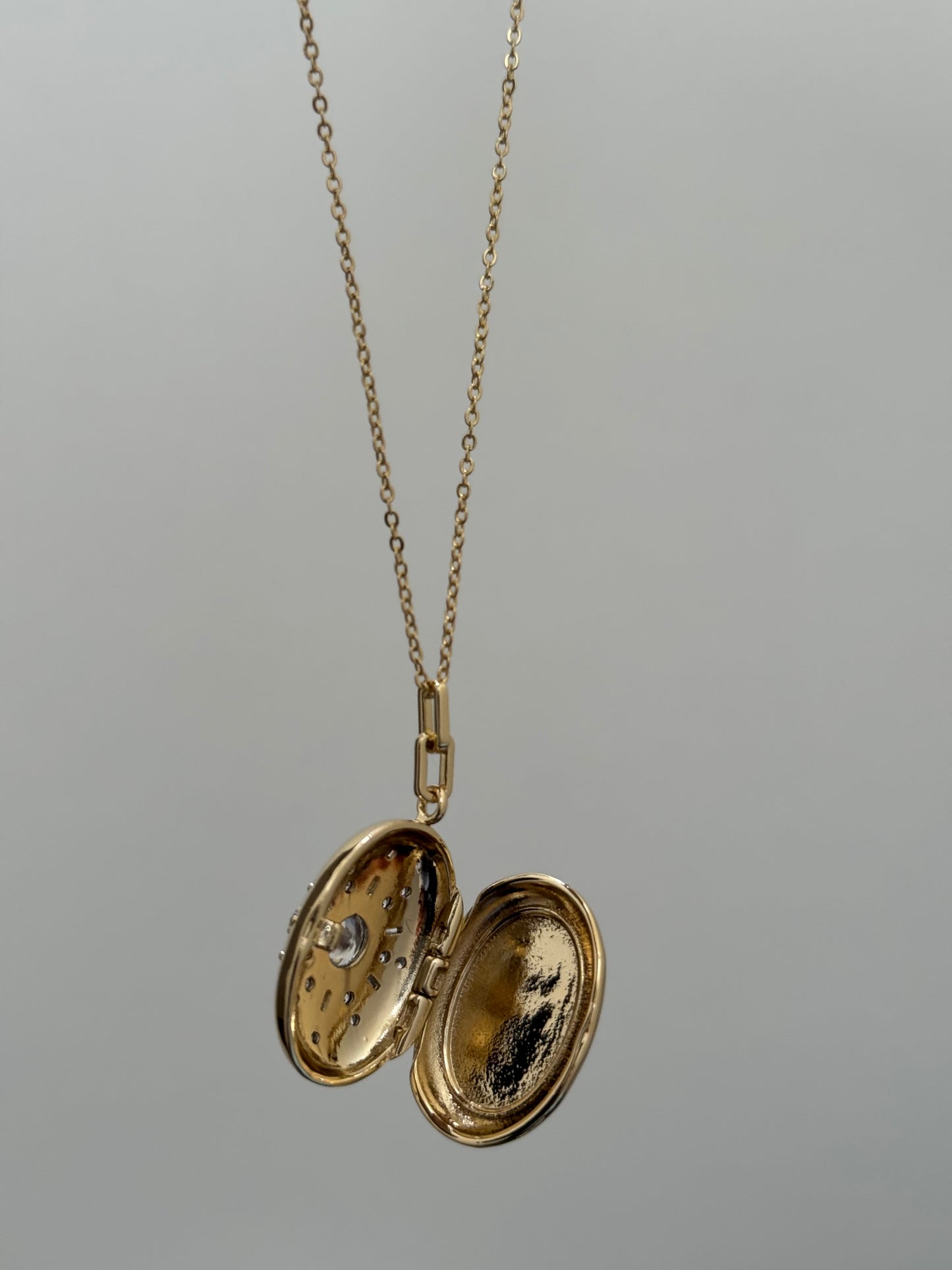 Golden Photo Locket Necklace