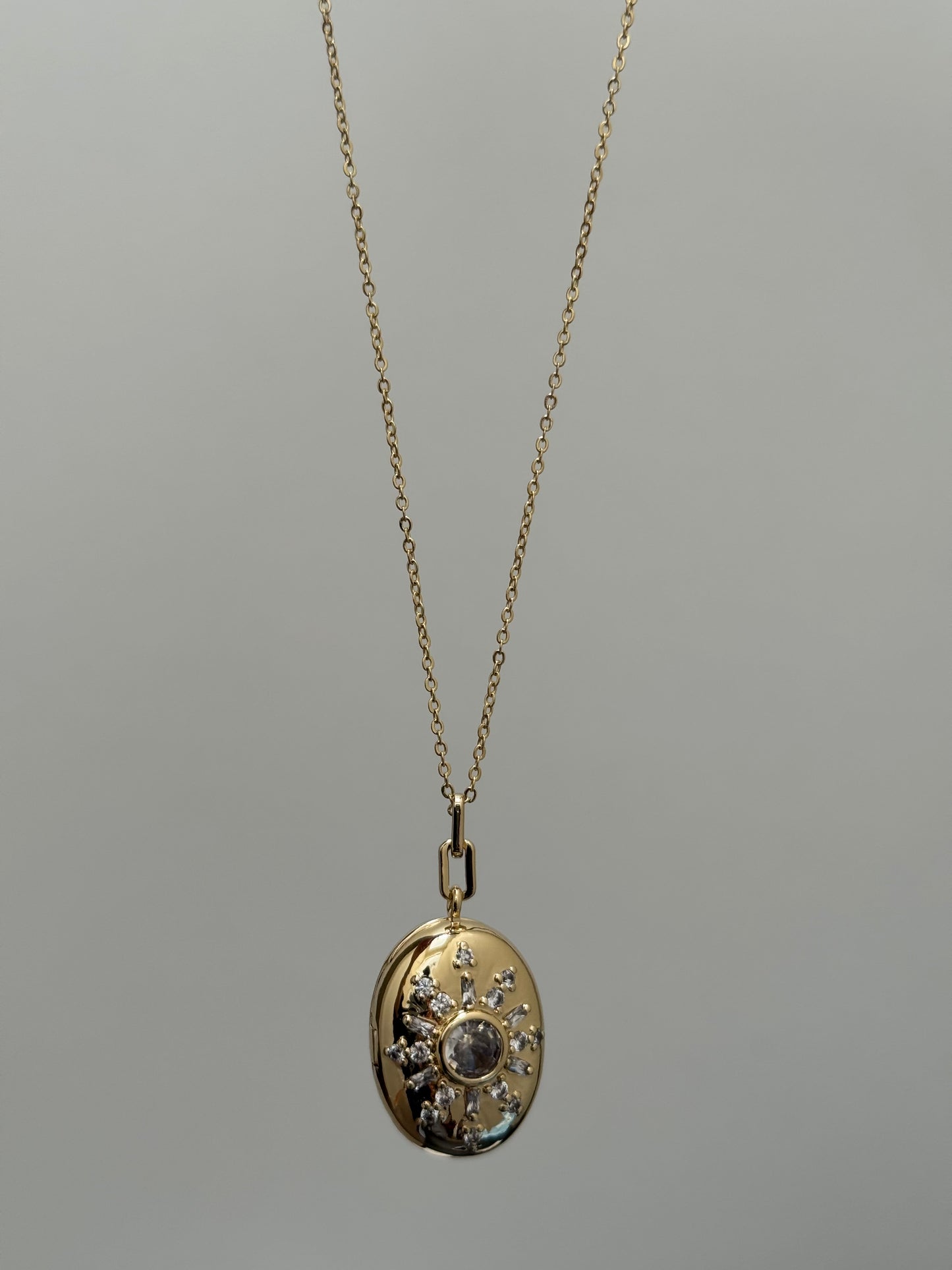 Golden Photo Locket Necklace