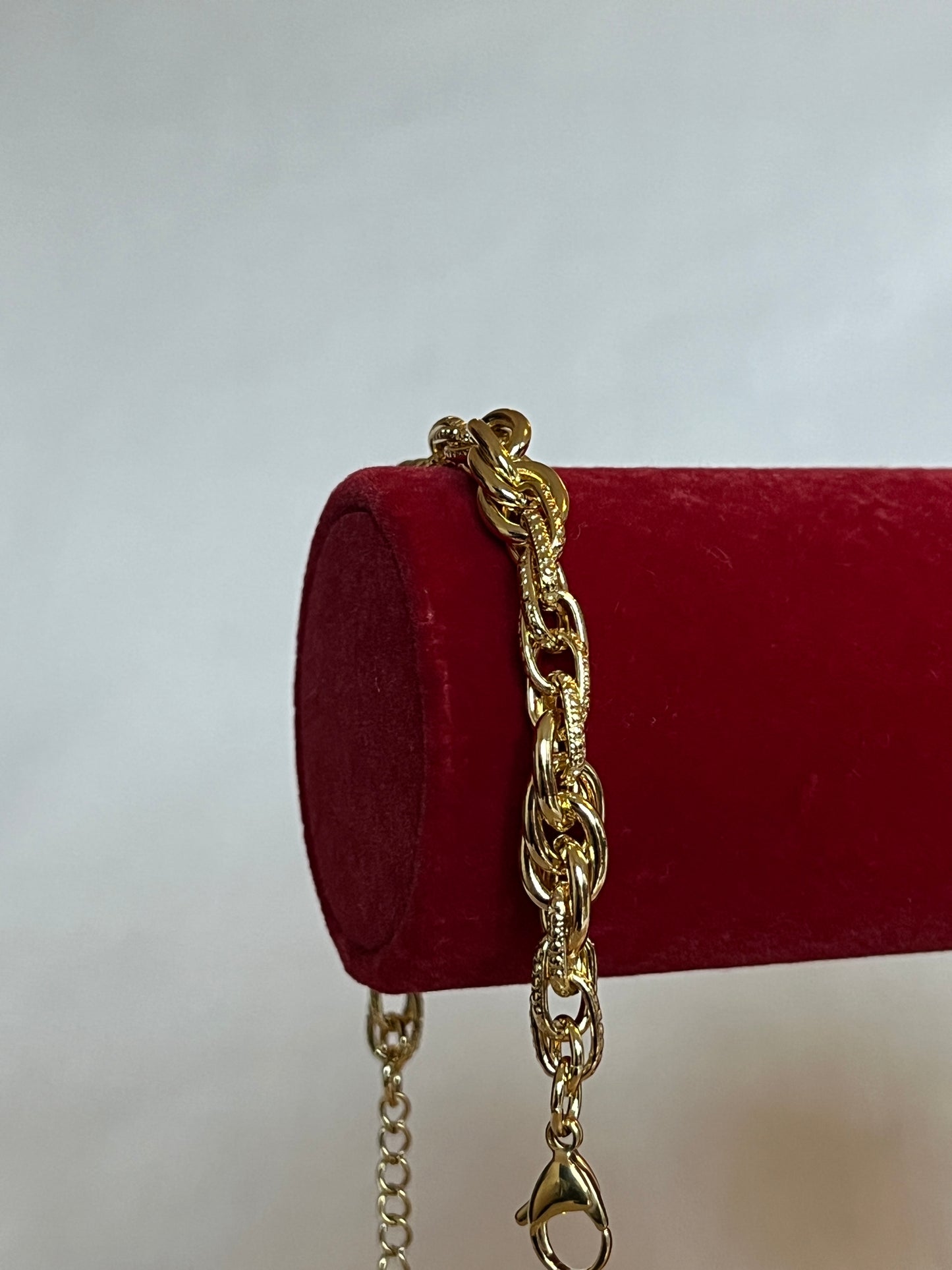 Intertwined Chain Bracelet